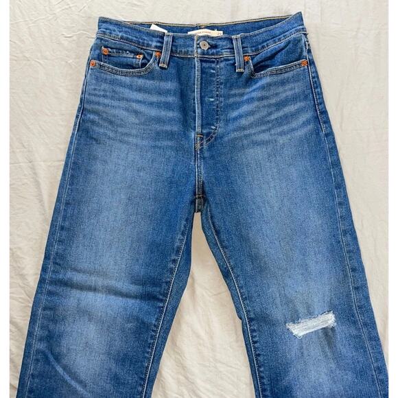 Levis Wedgie Straight High Rise Button Fly Destroyed Boyfriend Jeans Women Sz 29 - Picture 1 of 8